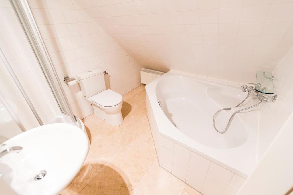 Luxurious Maisonette Apartment At The Heart Of ウィーン エクステリア 写真